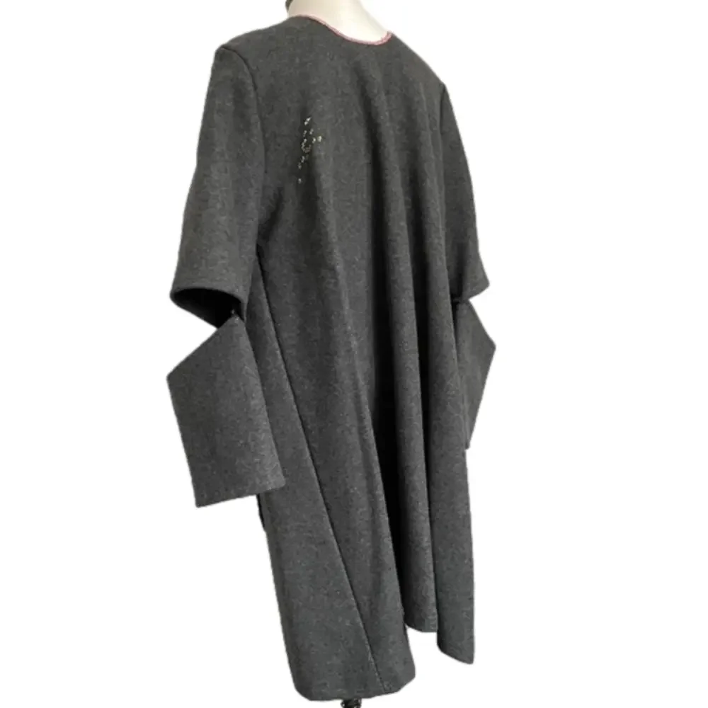 Handmade Gray Wool Elbow Cut-Out Embroidered Mid-Length Coat - 6/8, M, OOAK! - Picture 10 of 14